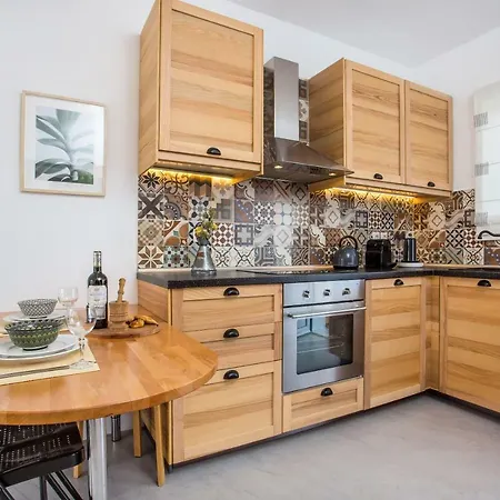 Euphoria Luxury * ファリラキ